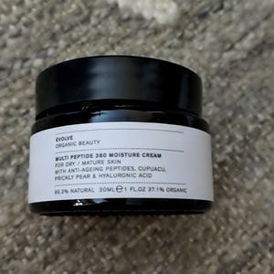 NWT Evolve Clean Beauty Multi-peptide Cream